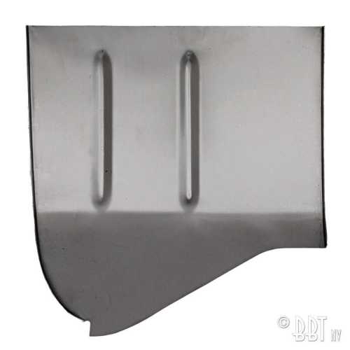 Splashpanel in front of rear wheel arch, left