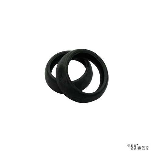 Rubber between engine tinware and heaterhose - OEM