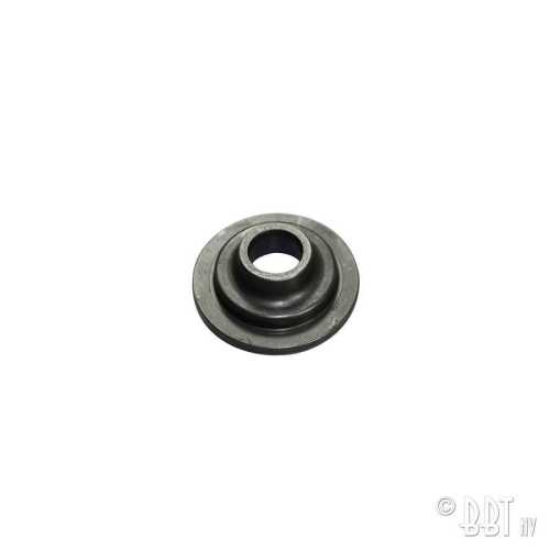 Valve retainer each