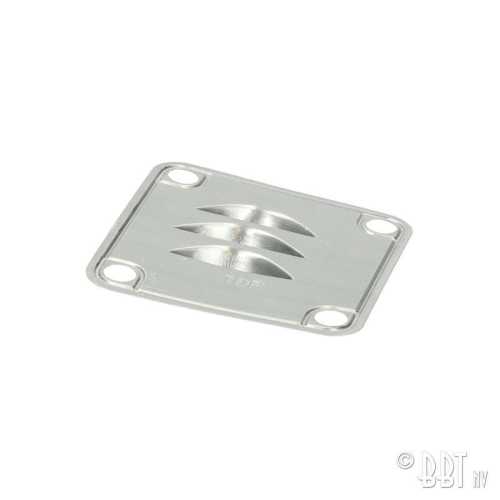 Deflectorplate under dynamo/alternator support