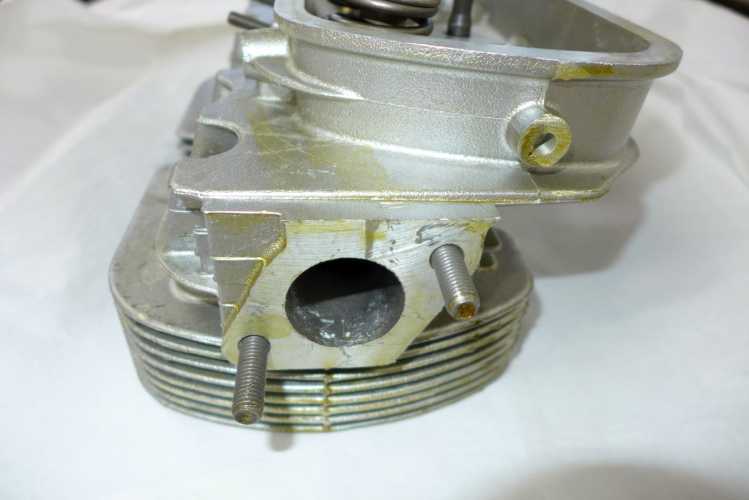 Cylinder Heads Single Port VW Beetle for 1500 / 1600ccm NOS (94mm at head) set = 2