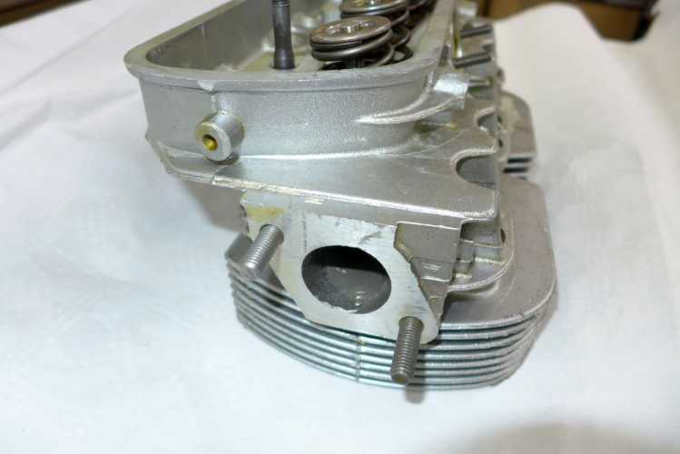Cylinder Heads Single Port VW Beetle for 1500 / 1600ccm NOS (94mm at head) set = 2