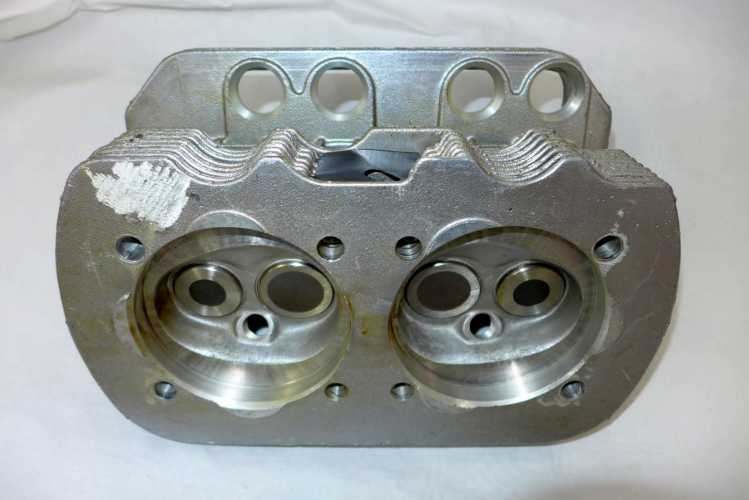 Cylinder Heads Single Port VW Beetle for 1500 / 1600ccm NOS (94mm at head) set = 2