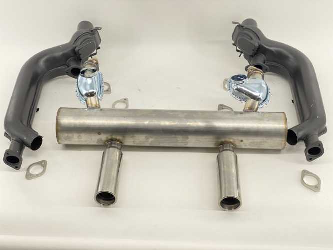VW Käfer Typ 1 Auspuffsatz, Performance, mit zwei Endrohren und Hochleistungswärmetauschern. Auspuff und Endrohre hergestellt aus Edelstahl, Wärmetauschern aus Stahl mit schwarzer Farbe