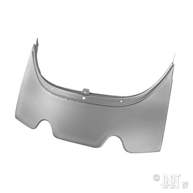 Rear valance