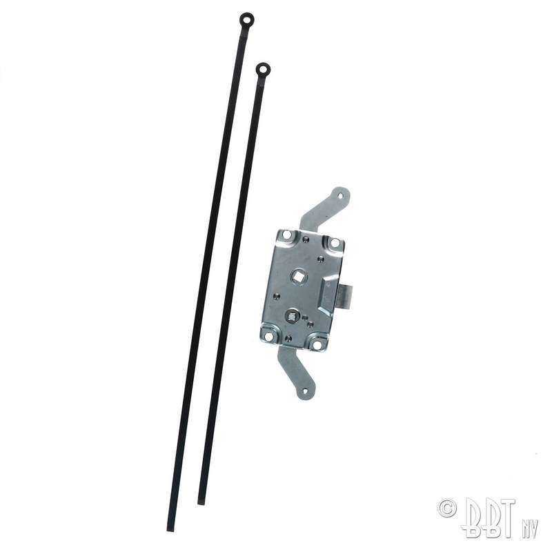 Cargo door lock mechanism with locking rods right front /left rear