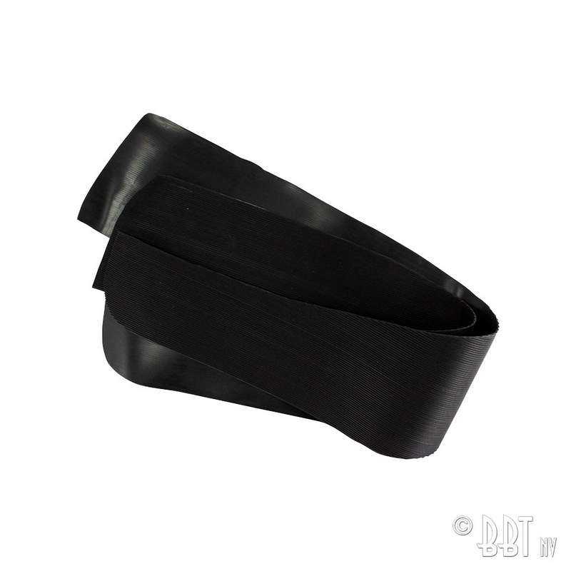 Front rubber mats around front seat stands (black)