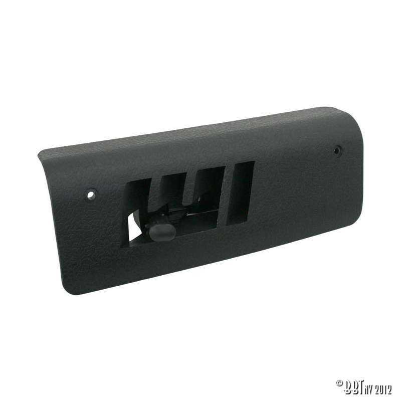 Floor vent cover ith flap, sedan, right