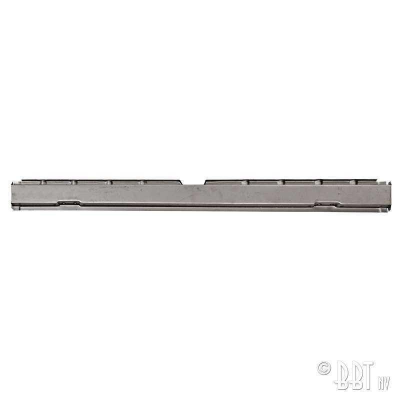 Engine lid hinge panel