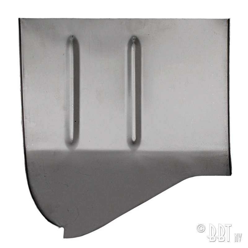 Splashpanel in front of rear wheel arch, left