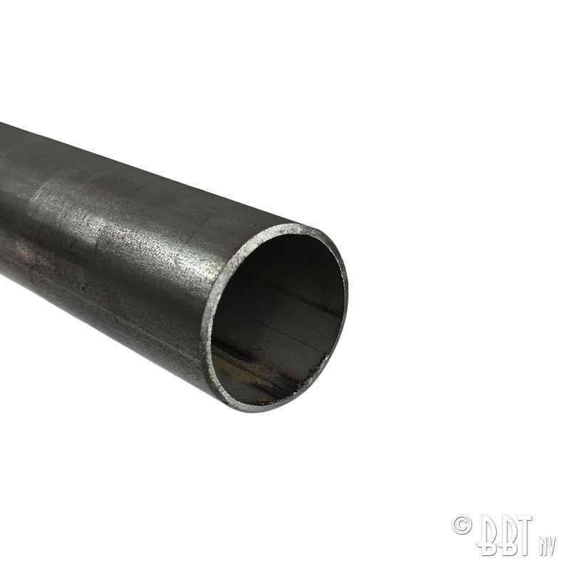 Guide tube through chassis for rear shift rod