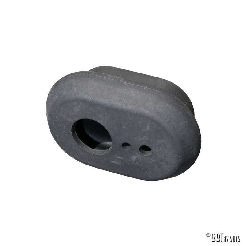 Chassisdurchführung für Kupplungs-, Gas- und Chokezug