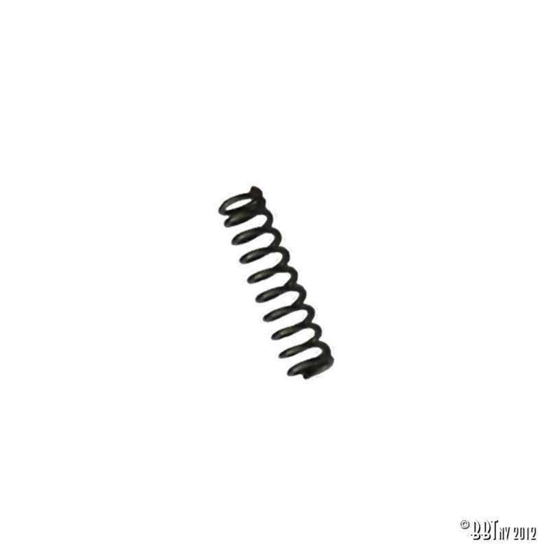 Distributor drive pinion spring