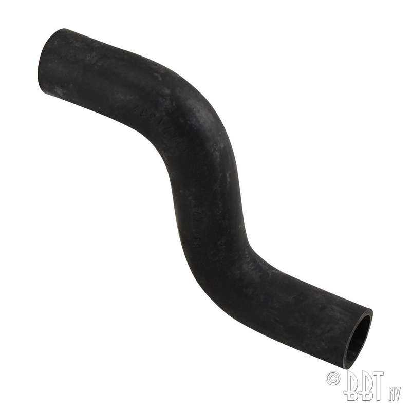 Wasserschlauch zwischen Verteilstück und Zylinderkopf