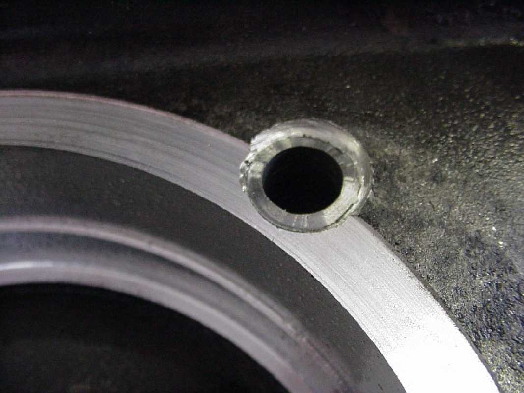 Alubuchse Zylinder 3 einsetzen VW Käfer Typ 1 und Bus für 94mm Kolben