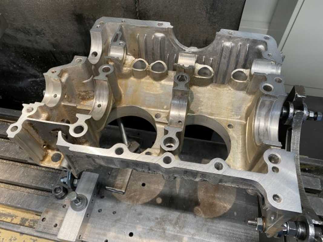 Motorgehäuse Typ 4 / Porsche 914 planen und spindeln der Hauptlagerbohrung und Nockenwellengasse