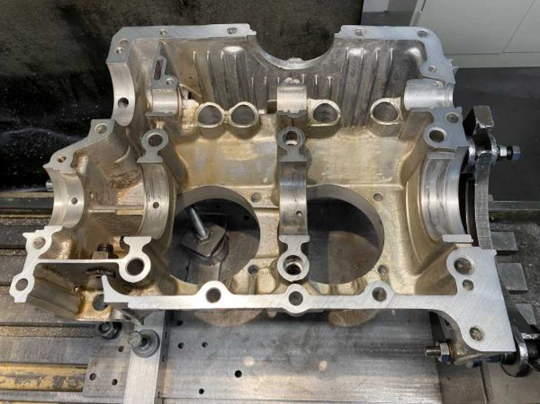 Motorgehäuse Typ 4 / Porsche 914 planen und spindeln der Hauptlagerbohrung und Nockenwellengasse