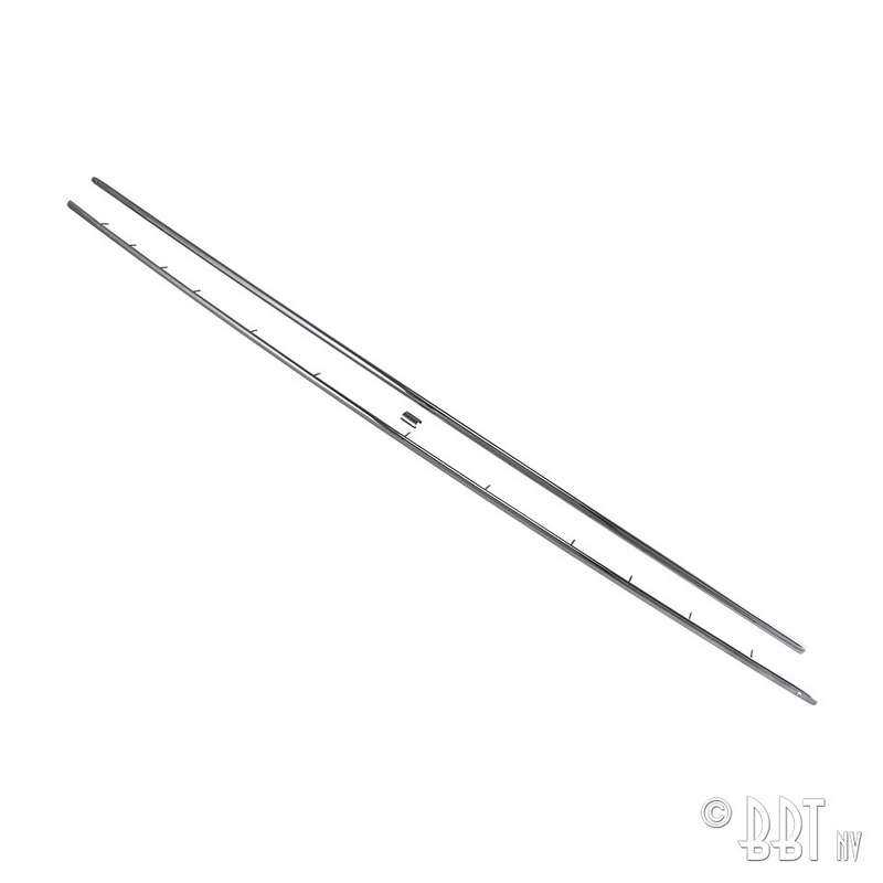 Verdecknagelleiste, verchromter Stahl, unter Heckscheibe