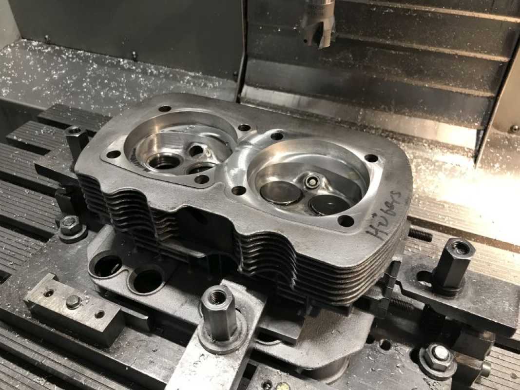 2 Zylinderköpfe größer fräsen und -oder tiefer fräsen per CNC Verfahren VW Käfer Typ 1 und Bus