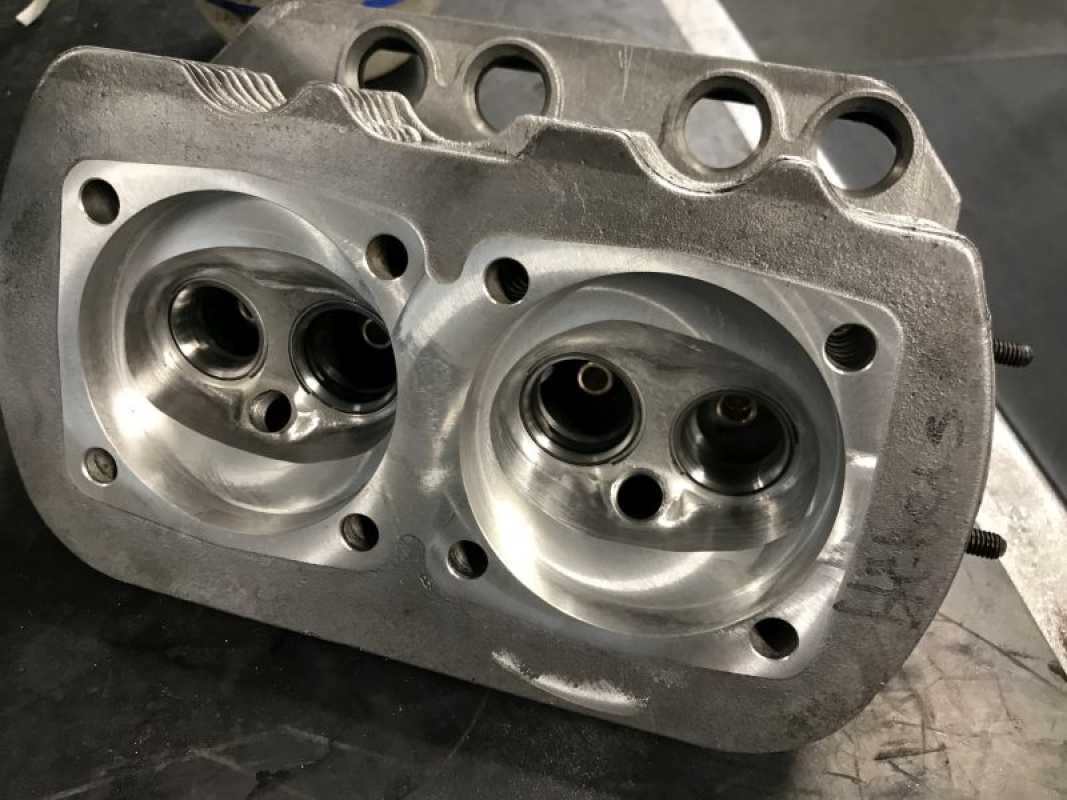 2 Zylinderköpfe größer fräsen und -oder tiefer fräsen per CNC Verfahren VW Käfer Typ 1 und Bus
